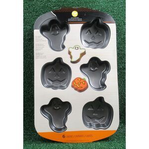 Wilton Halloween Mini Cakes Pan Ghosts & Jack O'Lantern 6 Cavities NEW‎